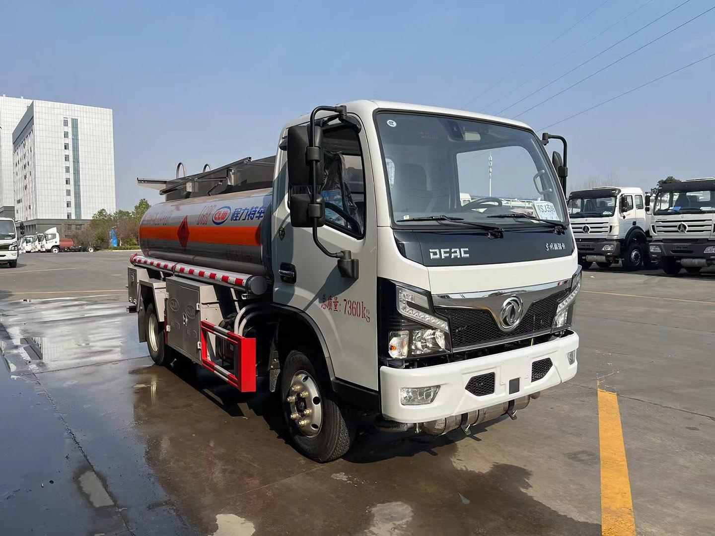 程力牌东风福瑞卡5.1方油罐车/5方加油车