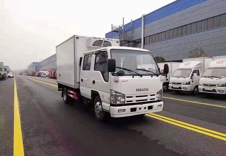 五十铃双排座冷藏车_3.2米冷藏车
