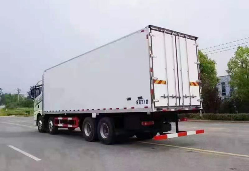 解放JH6领航高顶双卧冷藏车_9.4米货箱冷藏车