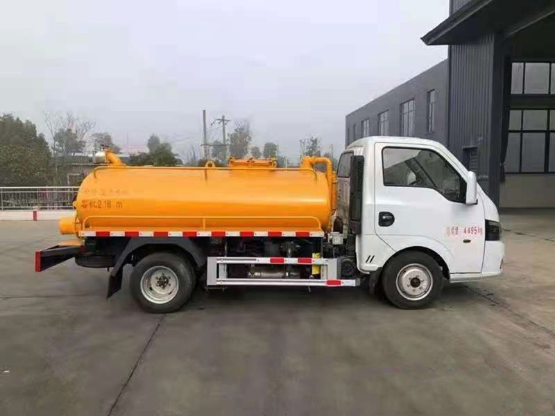 程力汽车2.5立方东风途逸吸粪车 程力汽车2.5立方东风途逸吸粪车