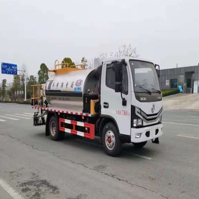 东风多利卡4吨沥青洒布车_同步封层车