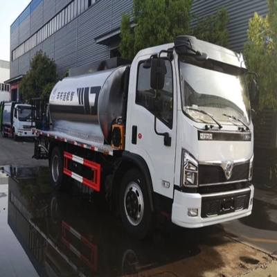 东风福瑞卡5吨沥青洒布车_同步封层车