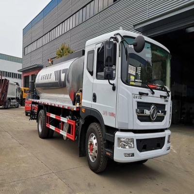 东风D9沥青洒布车10-12方_同步封层车