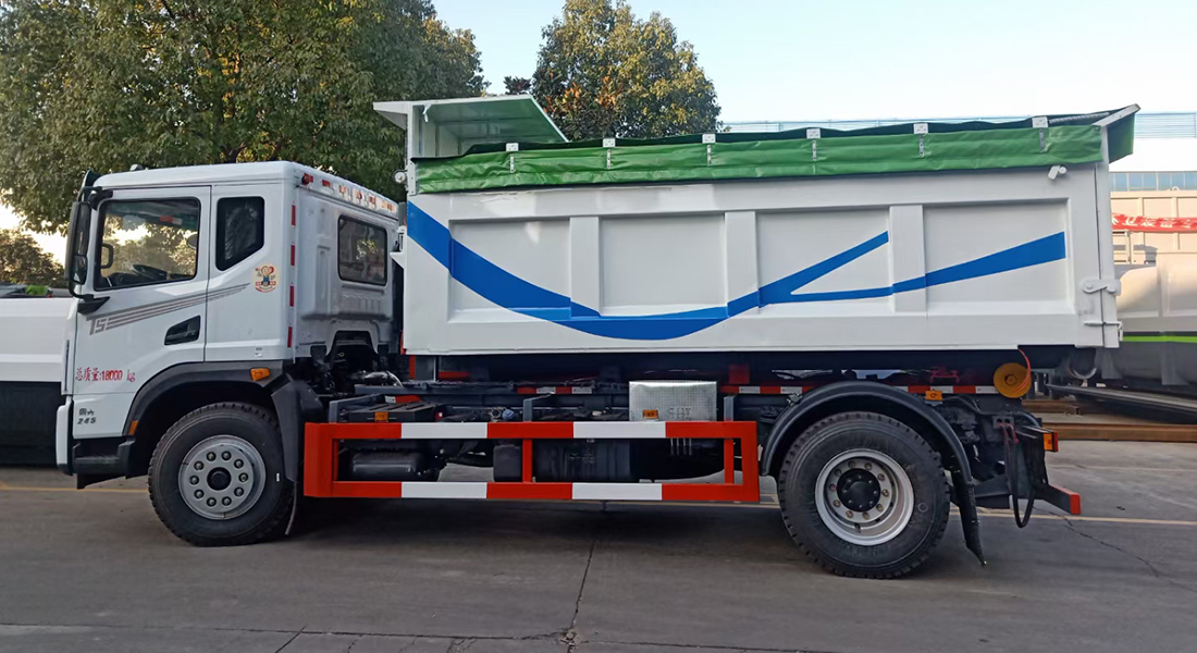 东风华神18吨勾臂垃圾车 东风华神18吨勾臂垃圾车