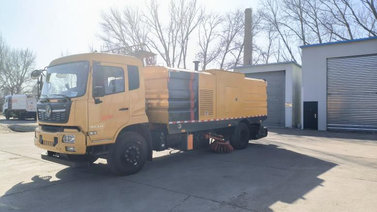 程力高速版道路清扫车