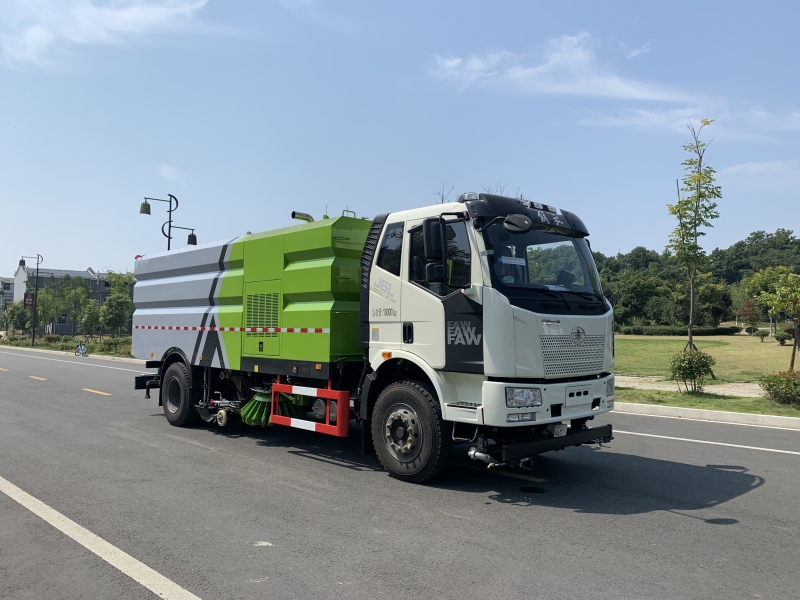 程力高效扫路车“保养秘籍” 程力高效扫路车“保养秘籍”