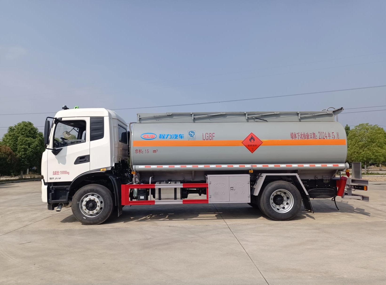 新款东风天锦15方碳钢加油车