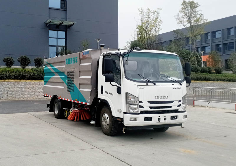 小型道路清扫车厂家直销哪家强？湖北程力用实力说话！